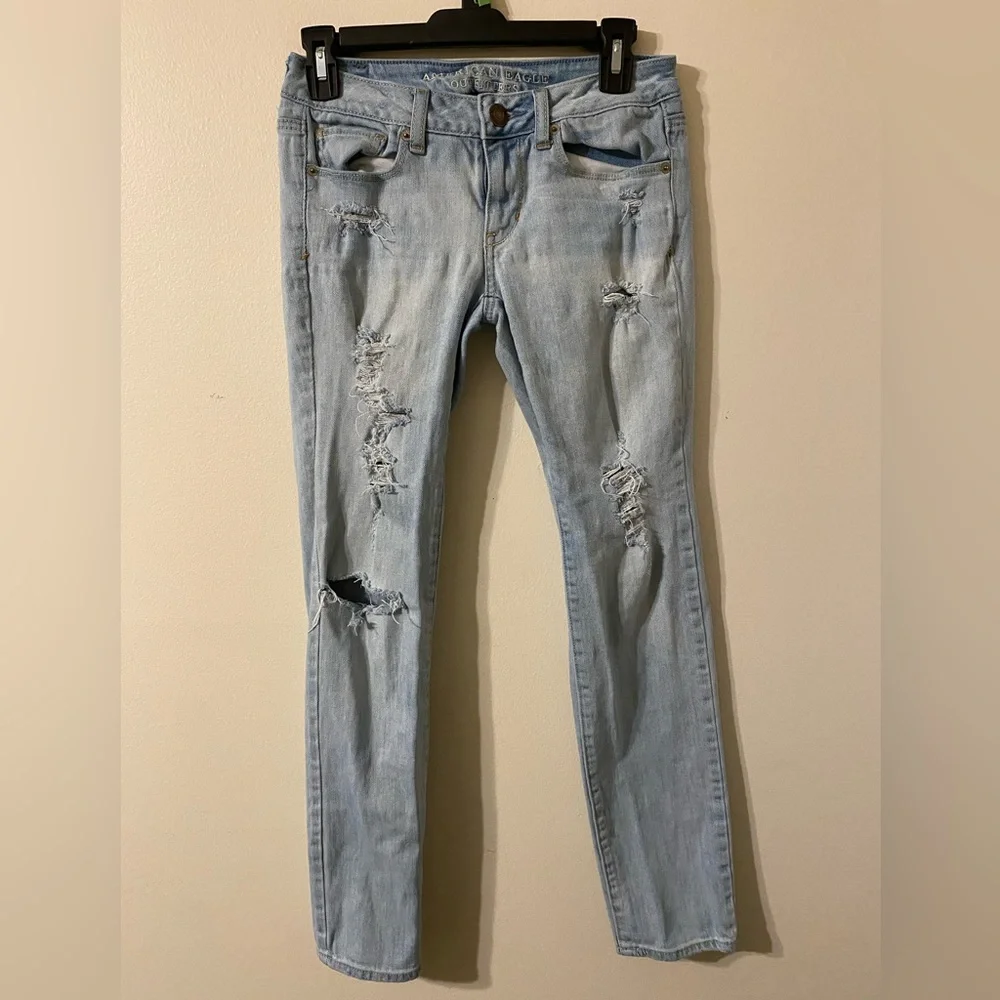 Womens American Eagle Light Wash Skinny Stretch Jeans‎ Distressed Size 0